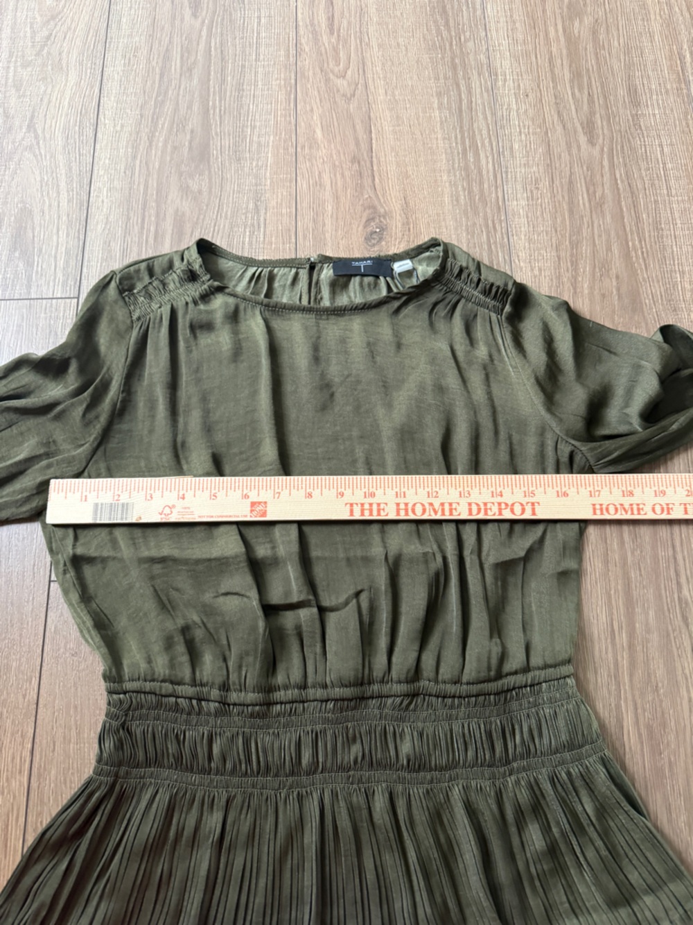 Tahari Pleated Blouse - SZ S - Picture 5 of 12